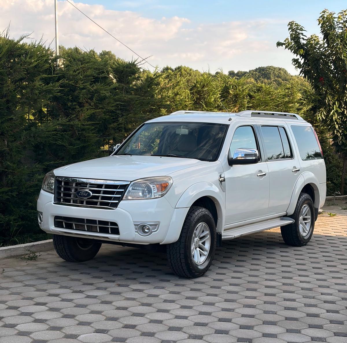 FORD Everest