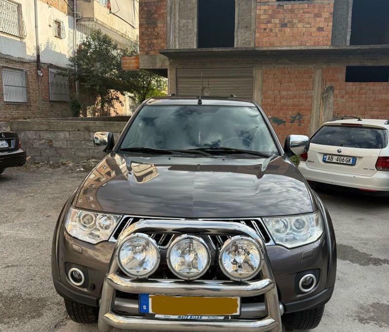 Mitsubishi L200