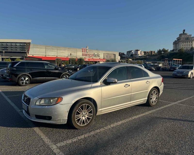 Volvo S80