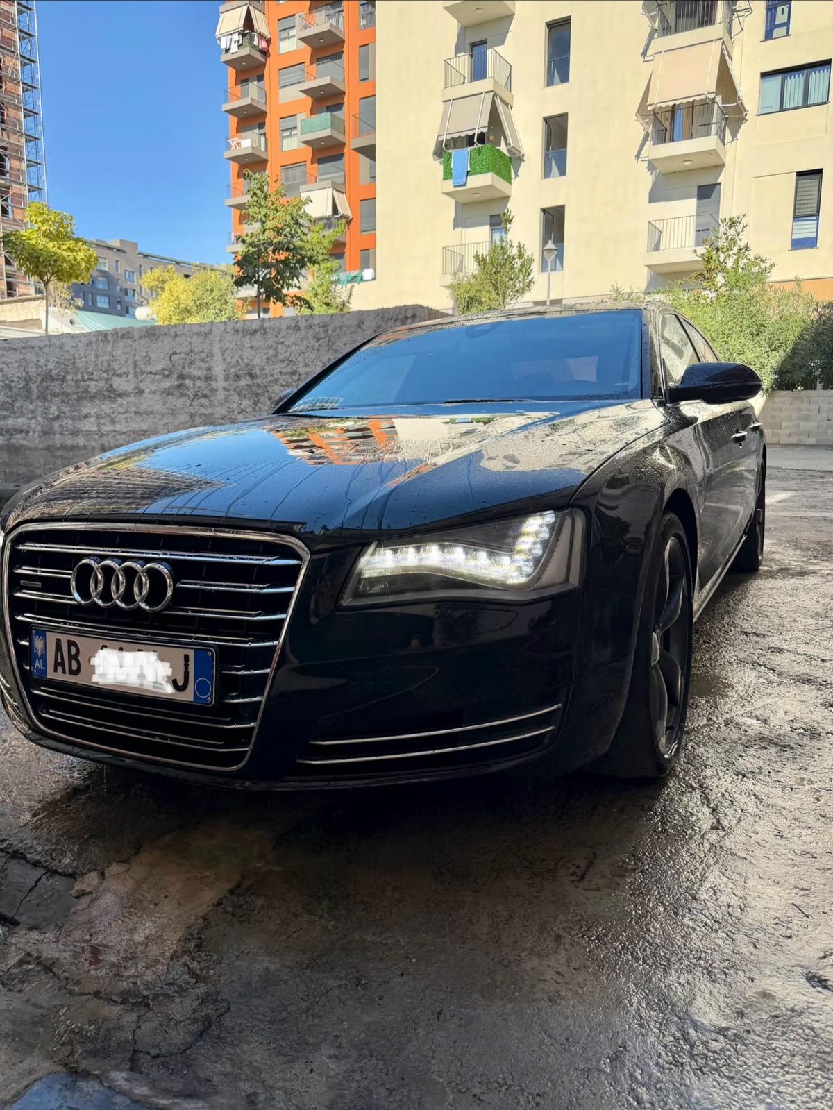 AUDI A8