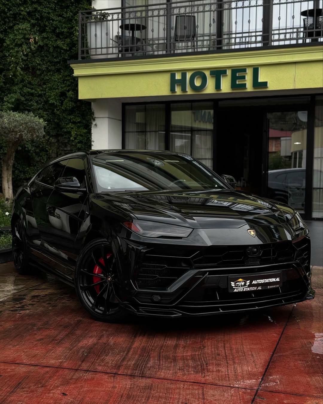 Lamborghini Urus 2021 - foto 1