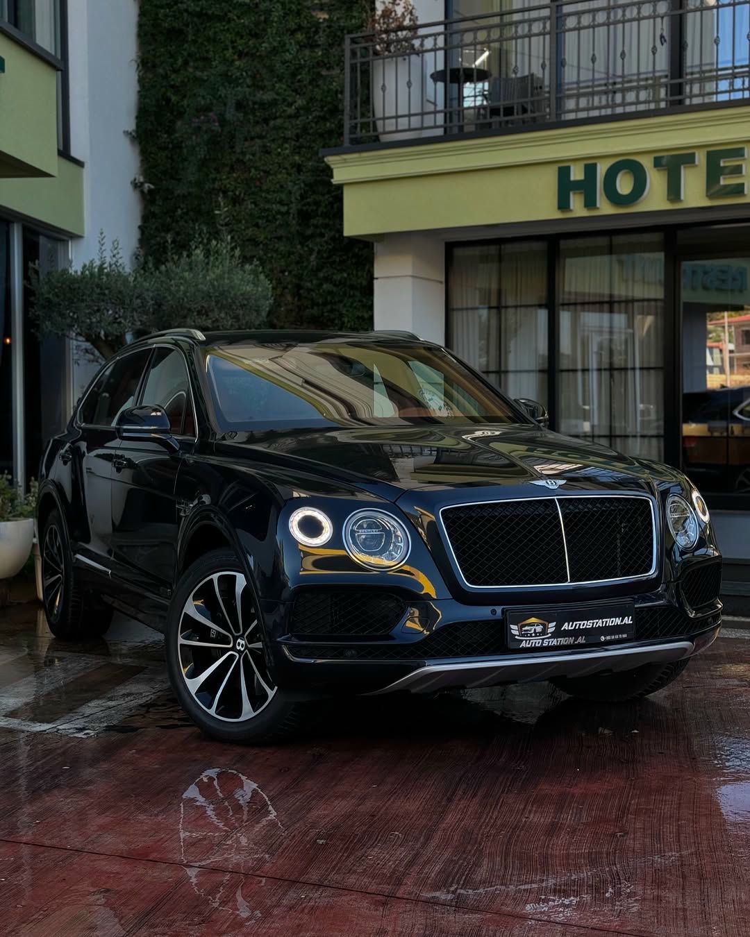 Bentley Bentayga 2019 - foto 1