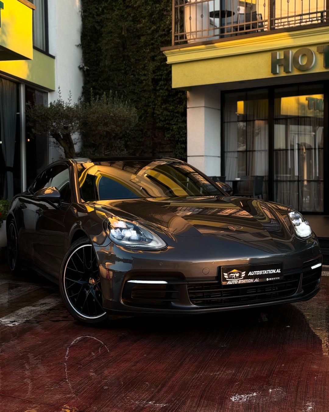 Porsche Panamera 2018 - foto 1