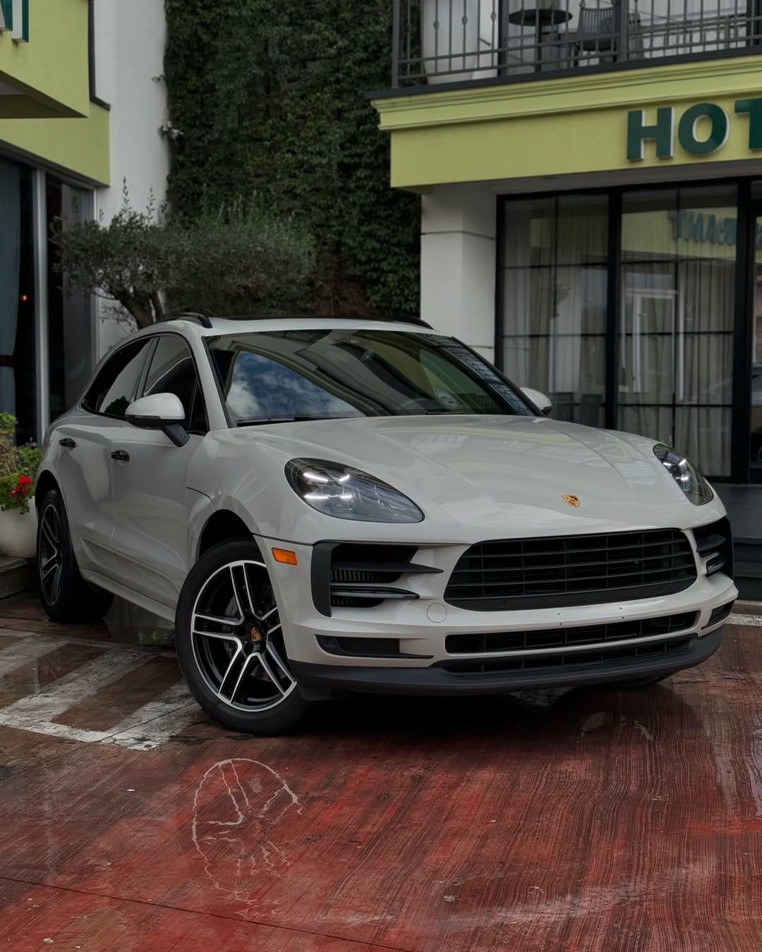 Porsche Macan 2019 - foto 1