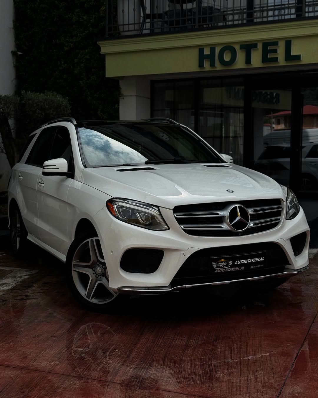 Mercedes-Benz GLE 2016 - foto 1