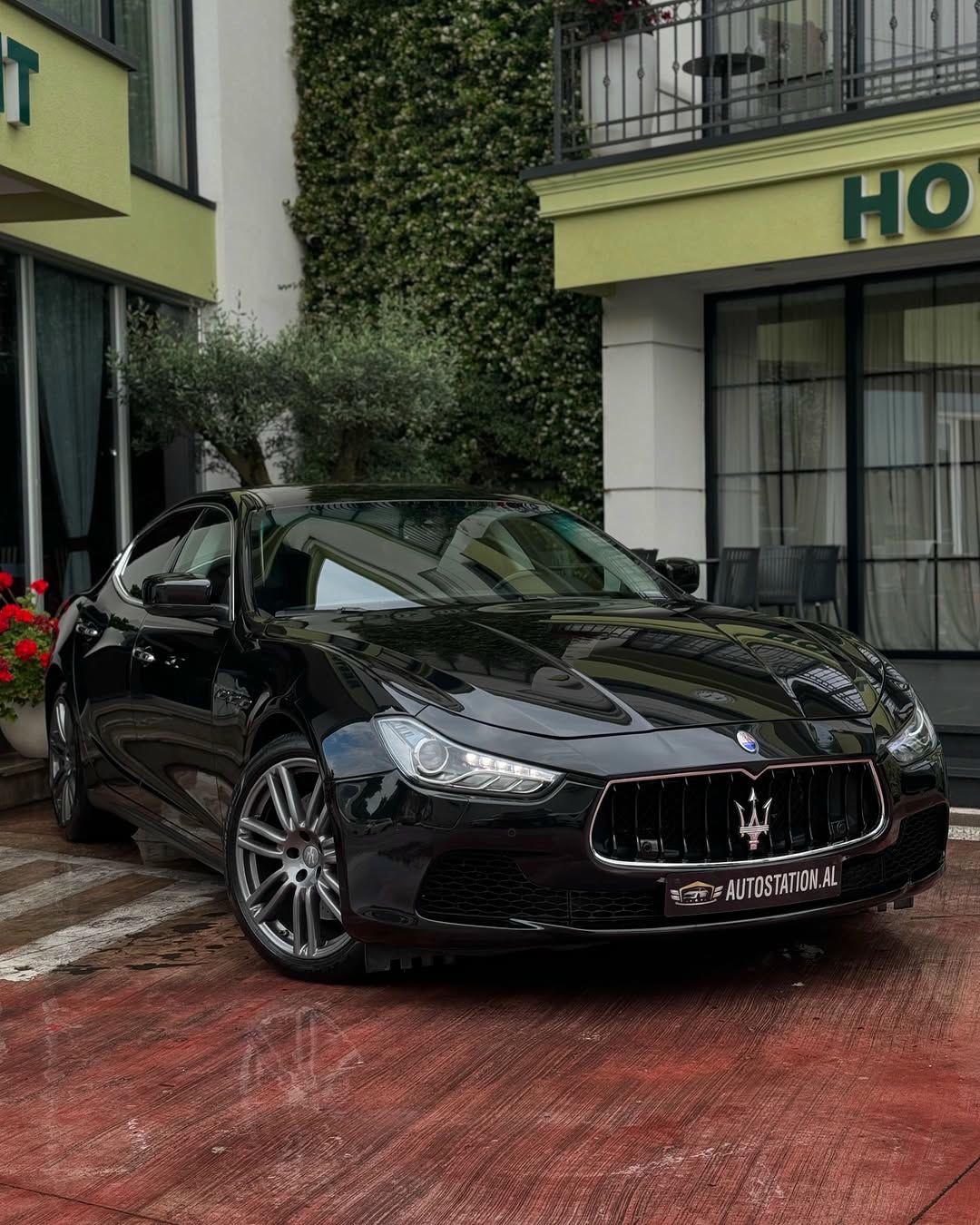 Maserati Ghibli 2013 - foto 1