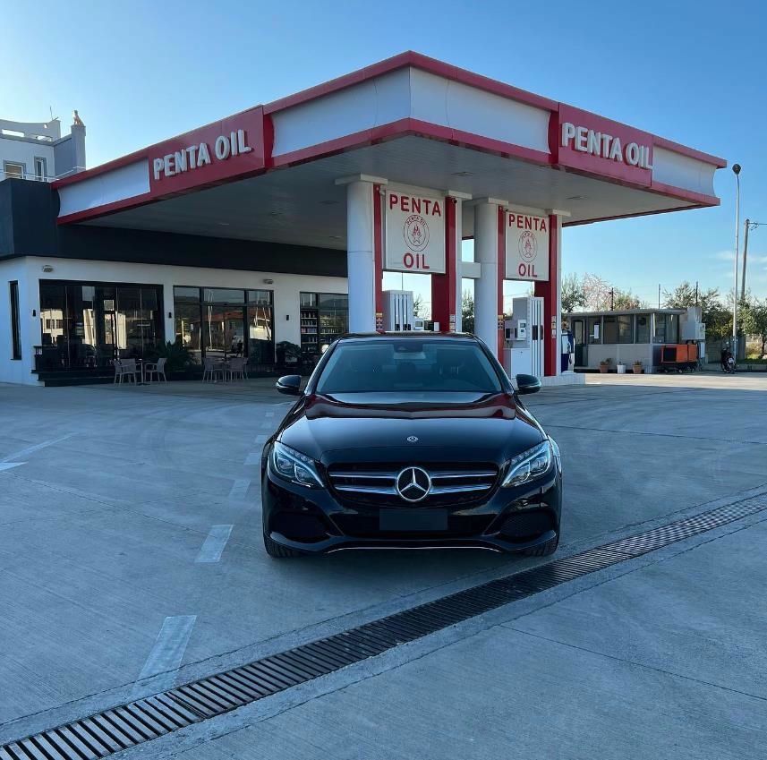 Mercedes-Benz C-Class 2018 - foto 1
