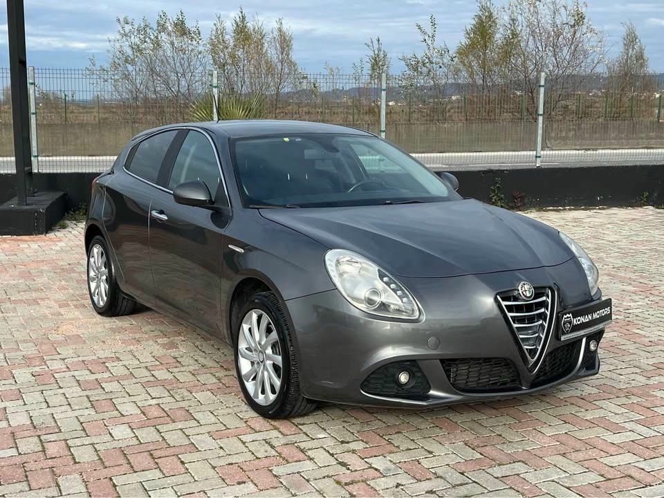 Alfa Romeo Giulietta 2013 - foto 1