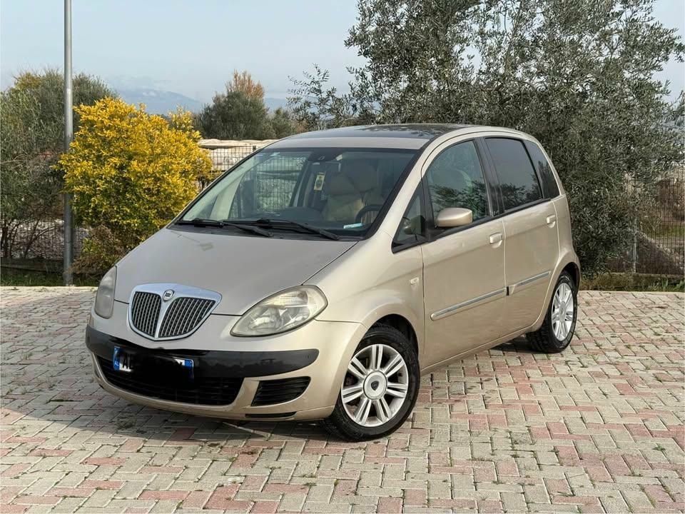 Lancia Musa 2005 - foto 1