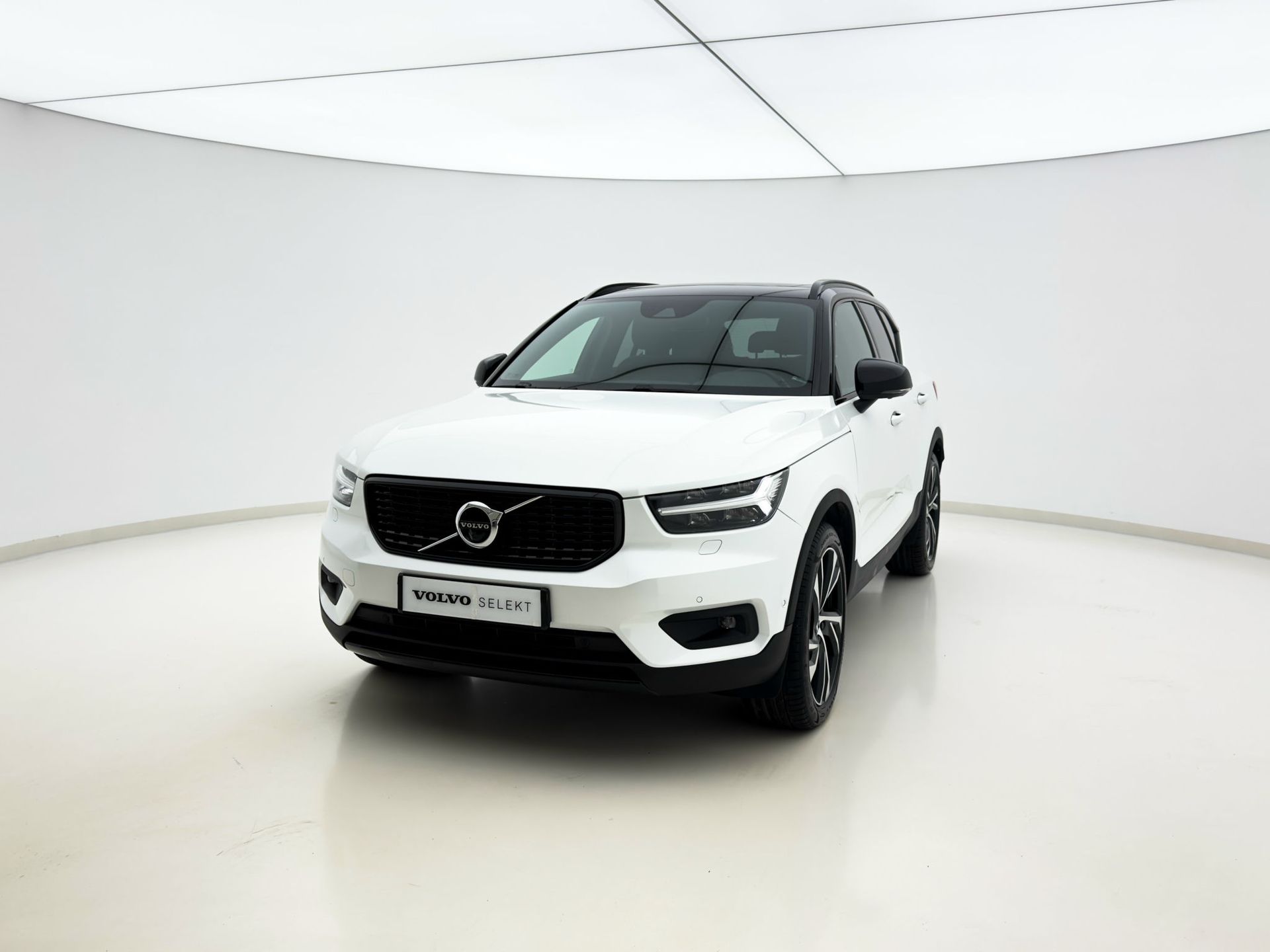 Volvo XC40 2018 - foto 1
