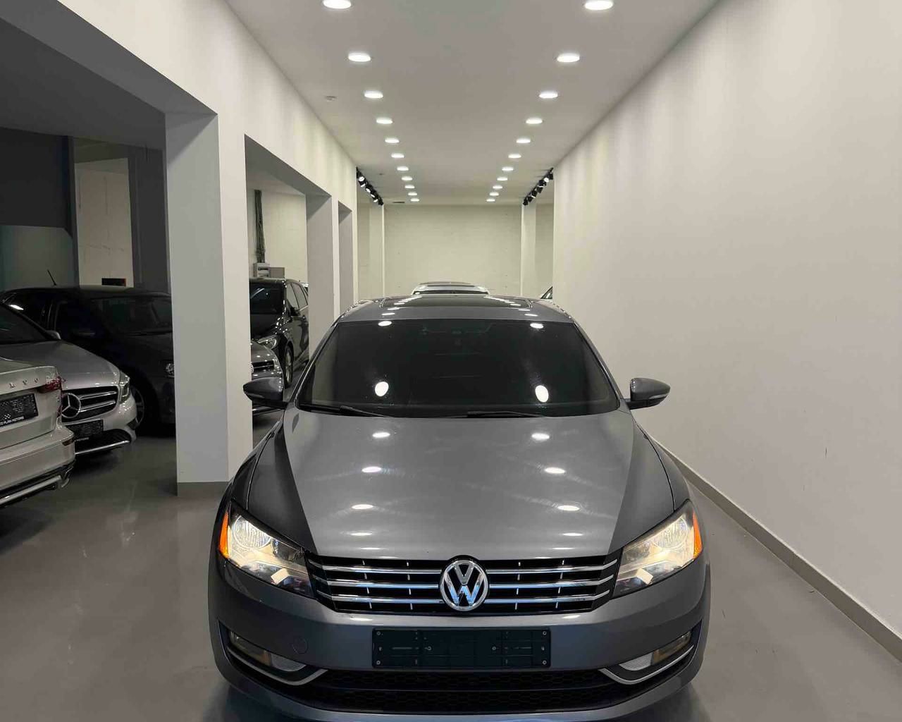 Volkswagen Passat 2013 - foto 1