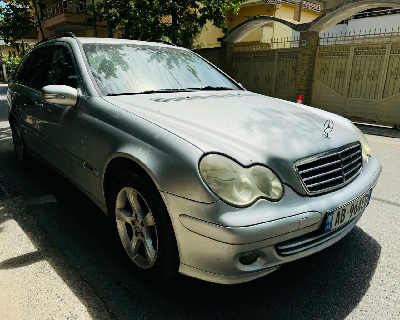 Mercedes-Benz C-Class 2004 - foto 1