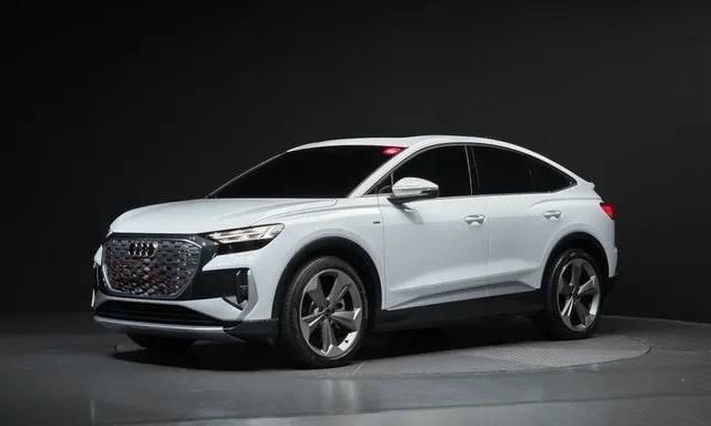 Audi e-tron 2025 - foto 1