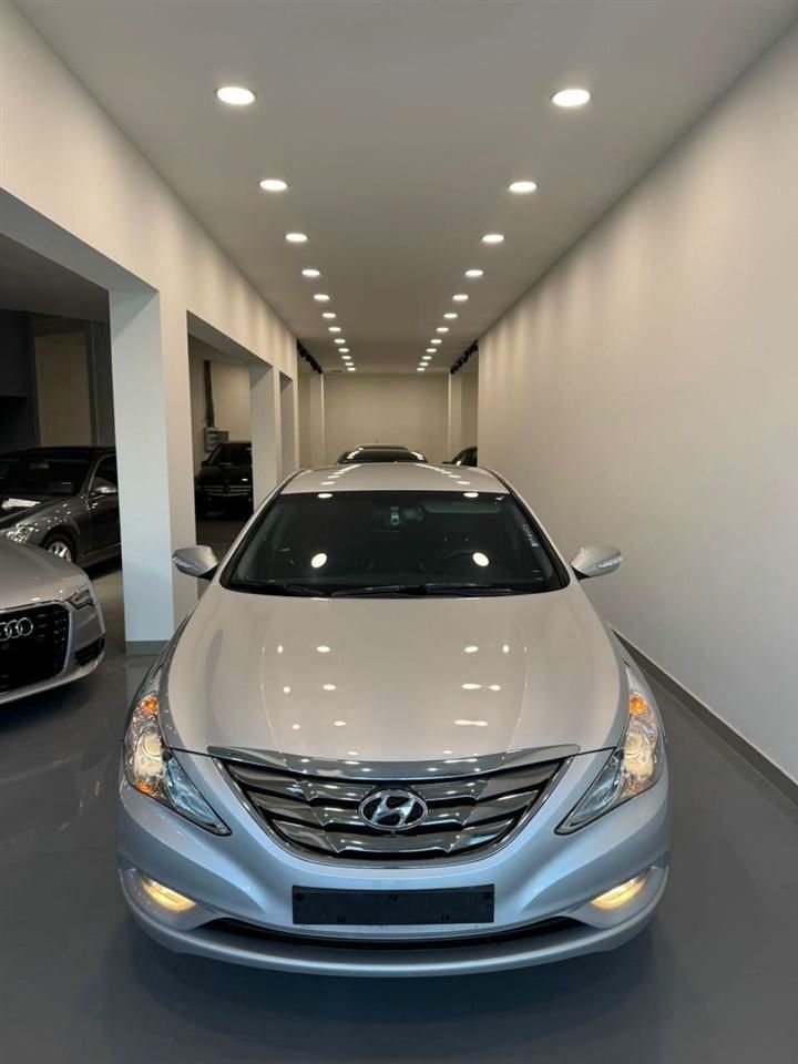 Hyundai Sonata 2010 - foto 1