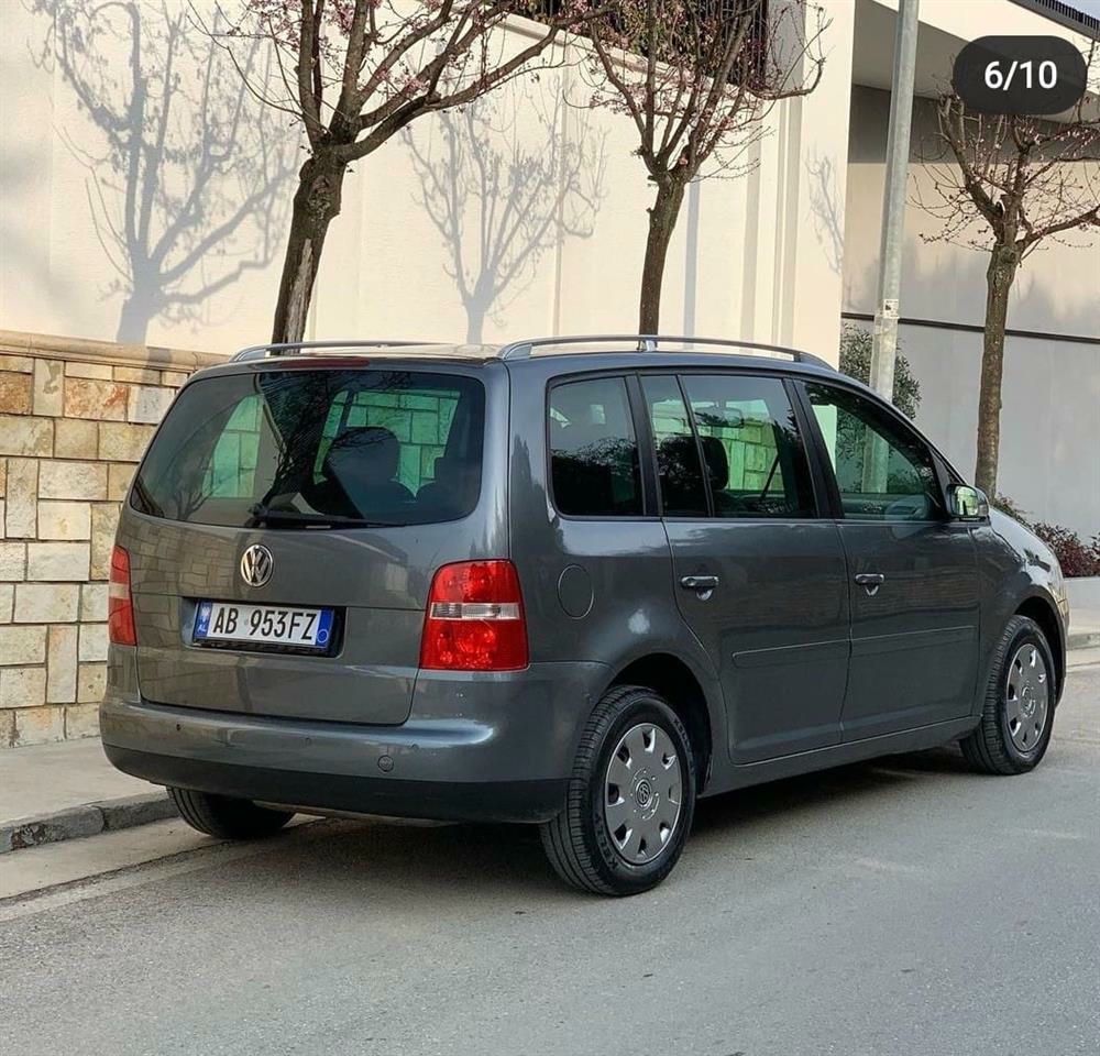 Volkswagen Touran 2005 - foto 1