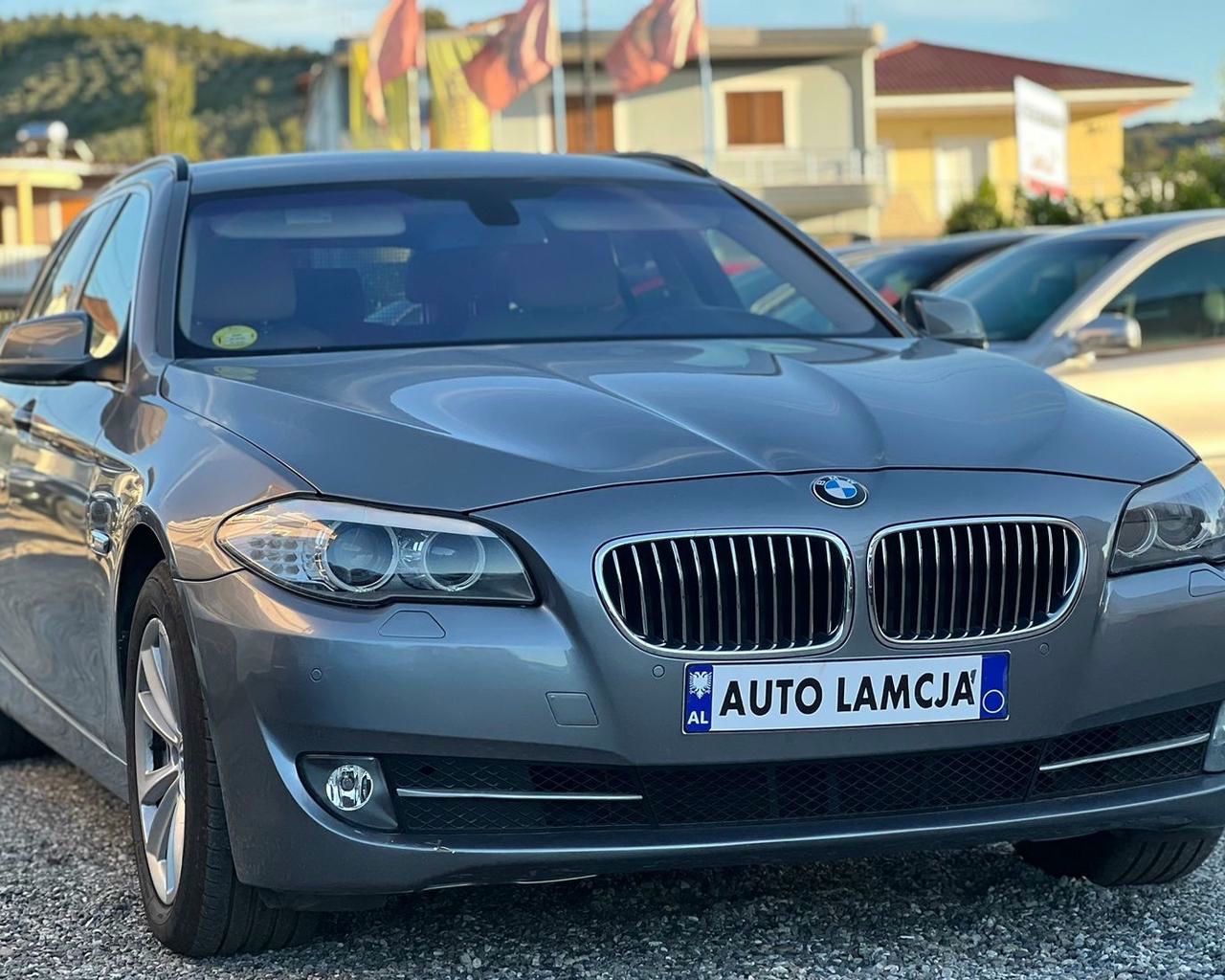BMW 5 Series 2010 - foto 1
