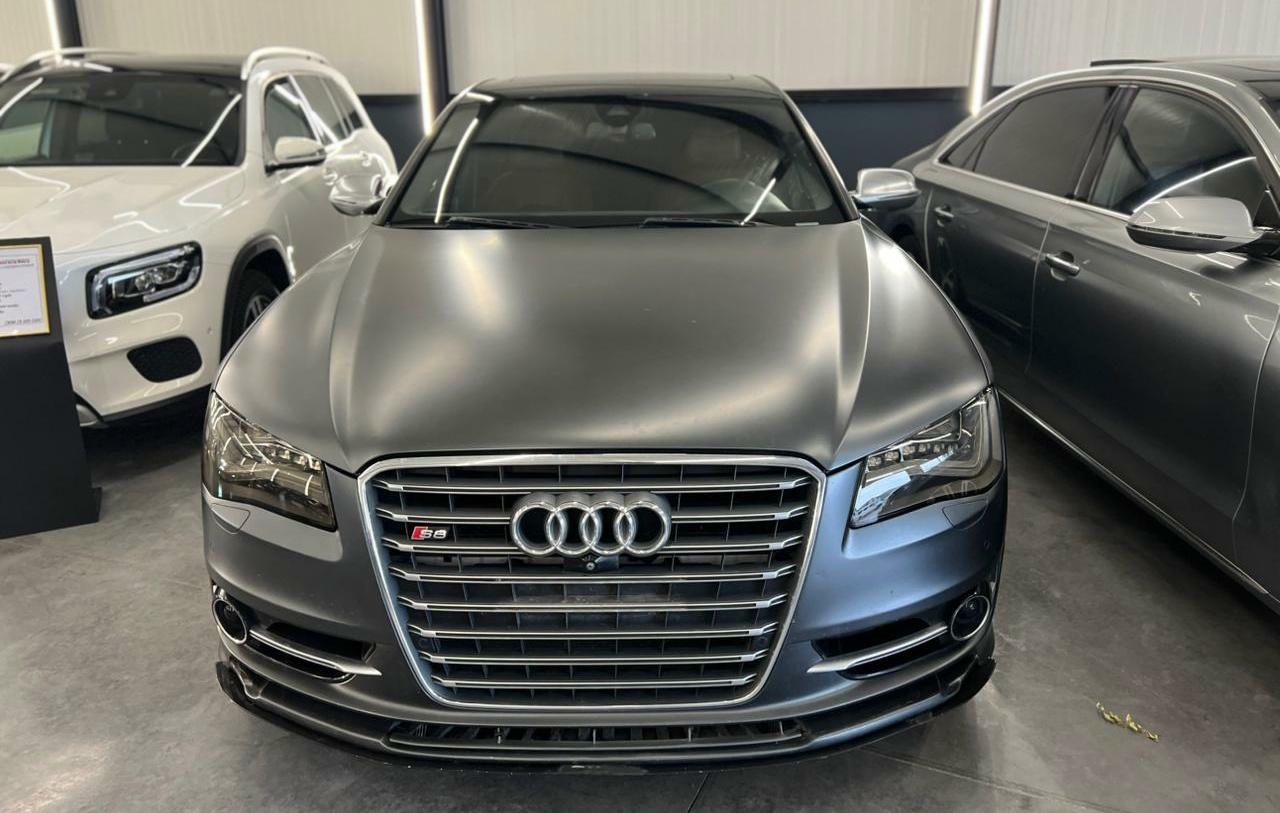 Audi S8 2012 - foto 1
