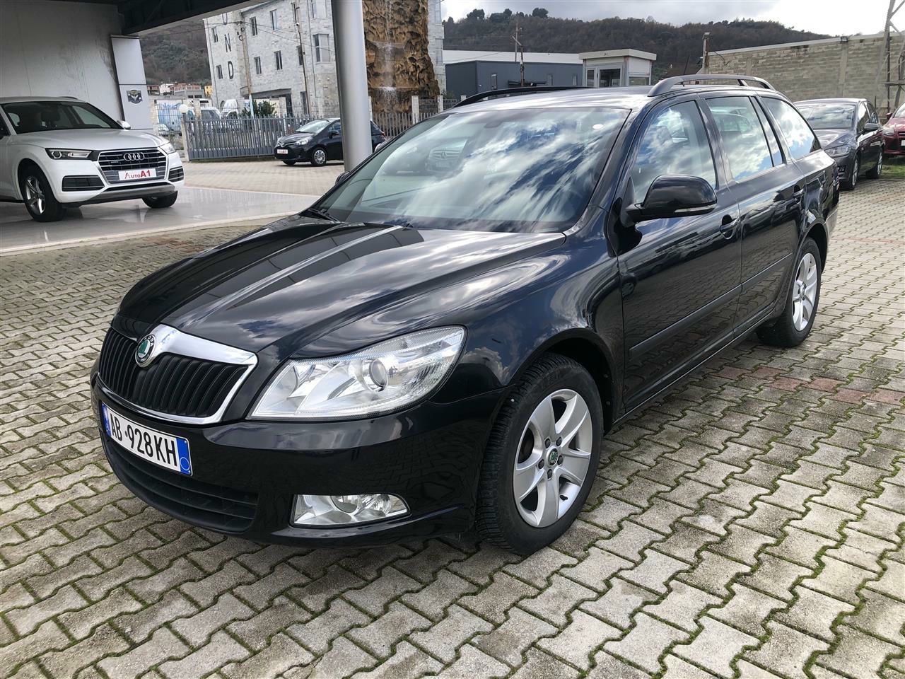 Skoda Octavia 2011 - foto 1