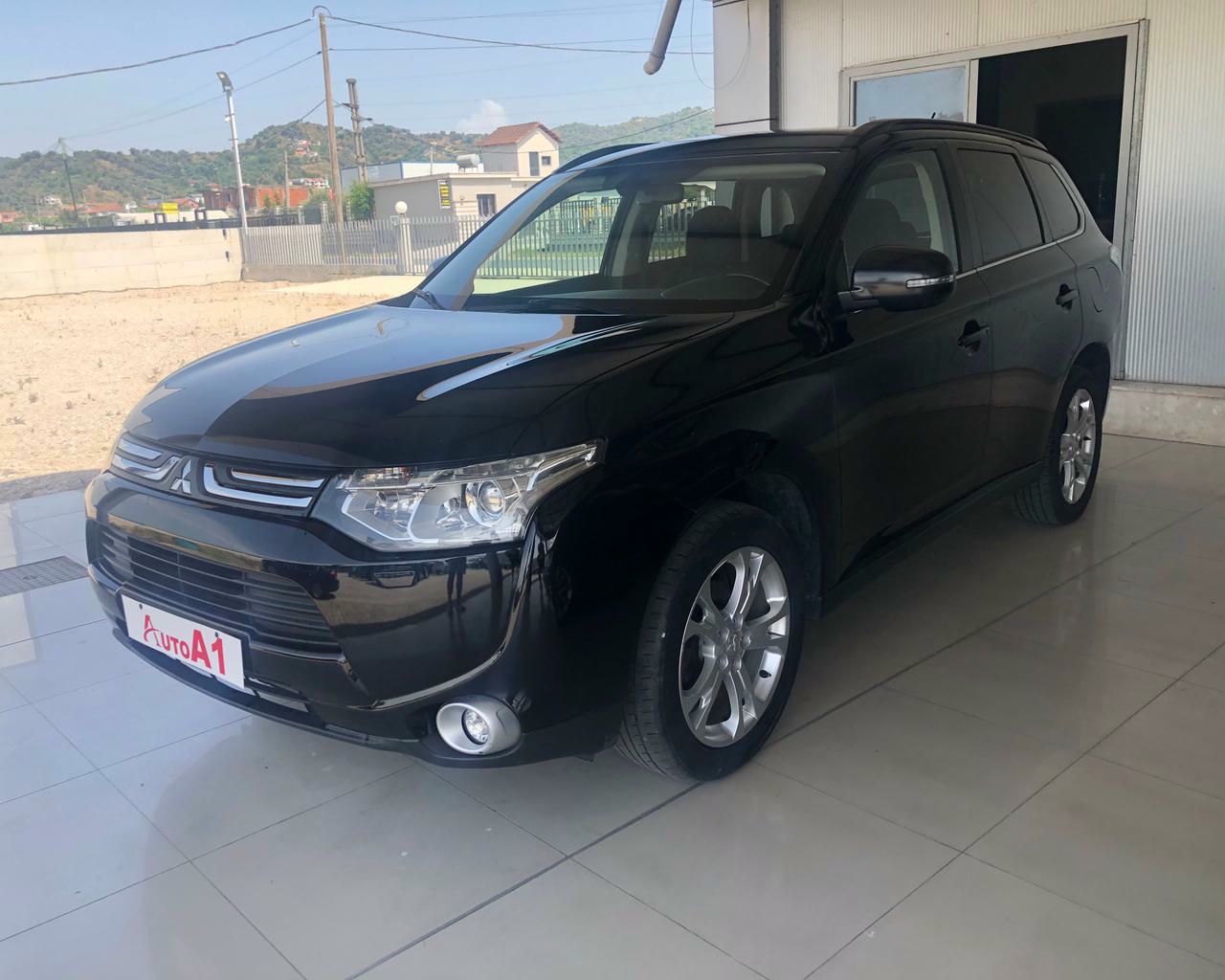 Mitsubishi Outlander 2013 - foto 1