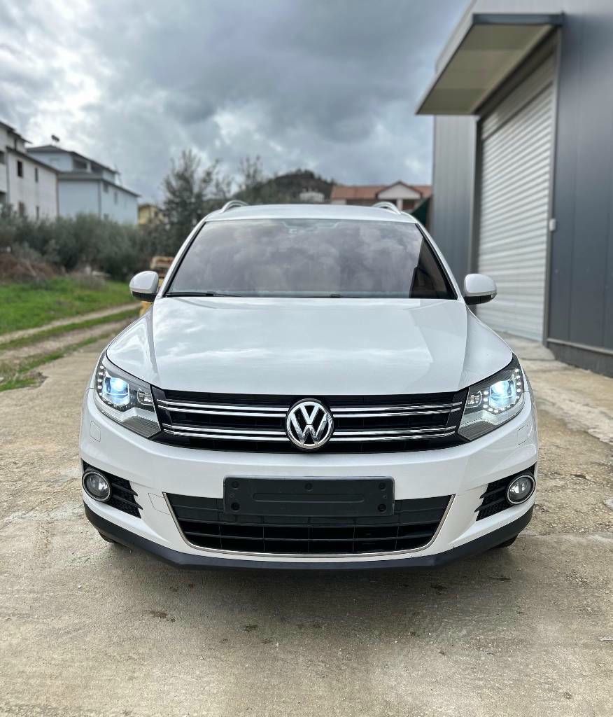 Volkswagen Tiguan 2012 - foto 1