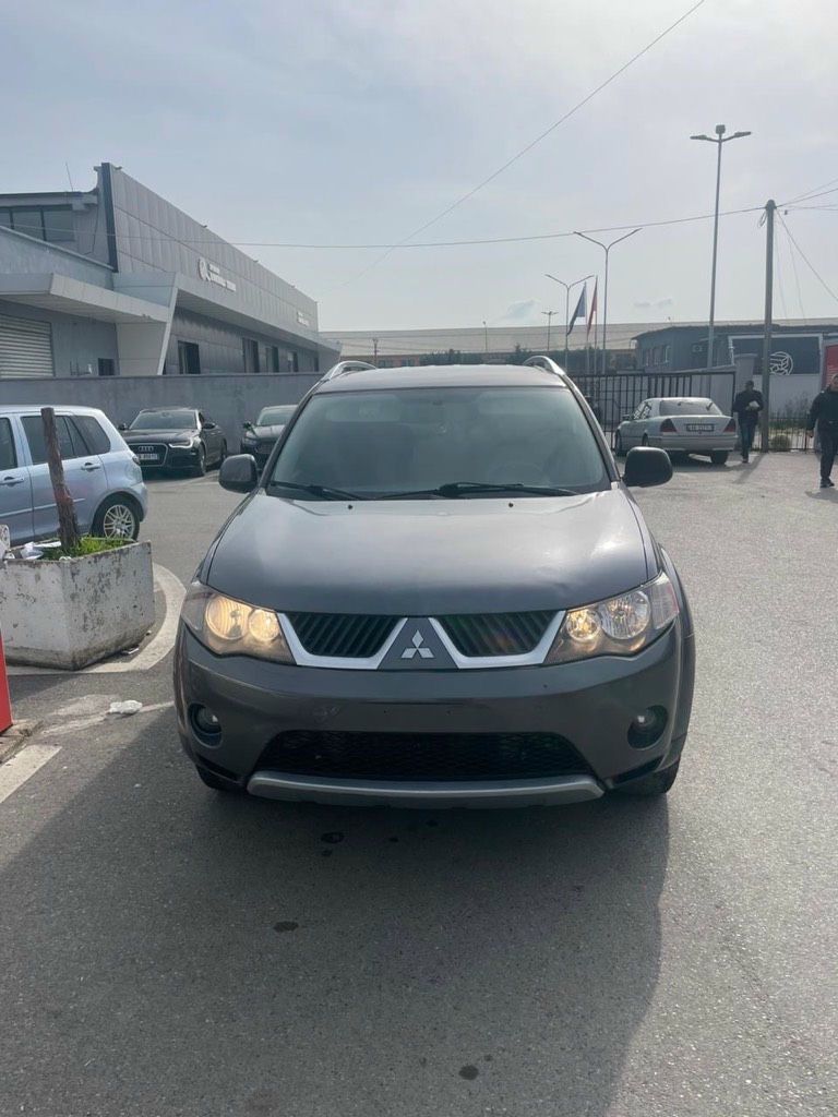 Mitsubishi Outlander 2009 - foto 1