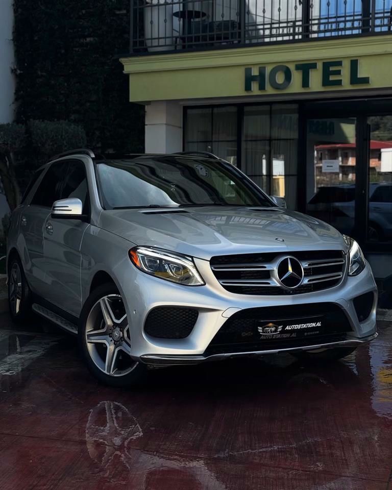Mercedes-Benz GLE 2016 - foto 1