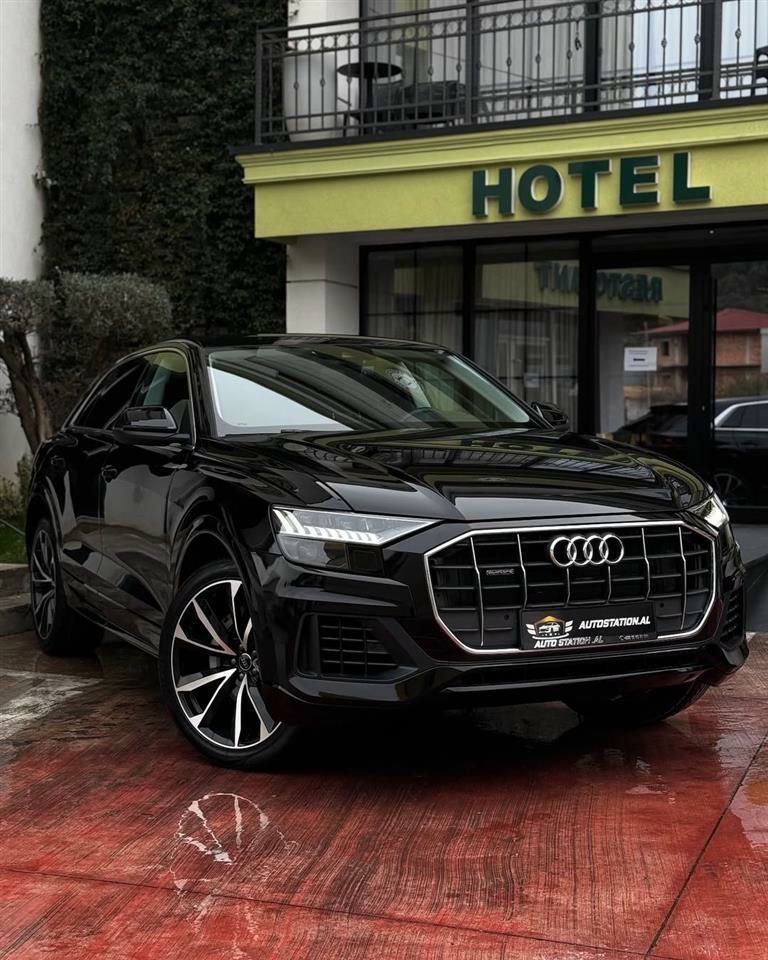 Audi Q8 2022 - foto 1