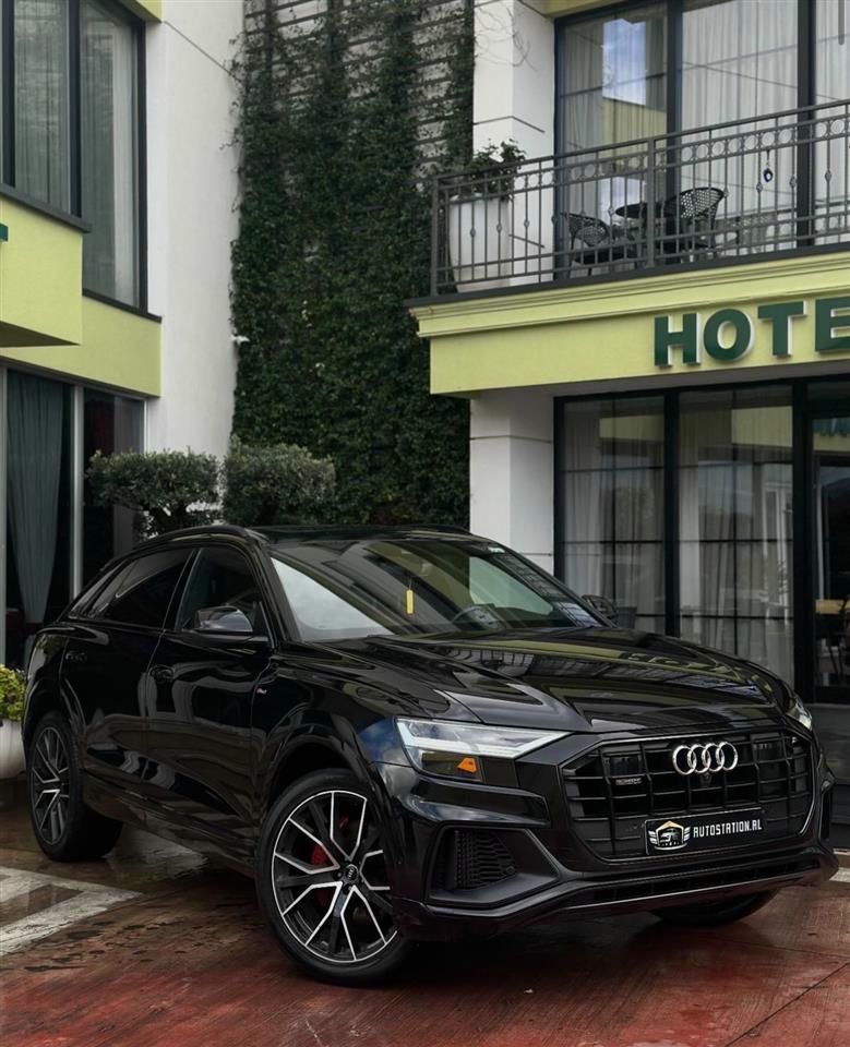 Audi Q8 2019 - foto 1