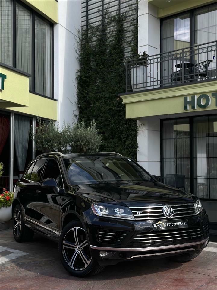 Volkswagen Touareg 2016 - foto 1
