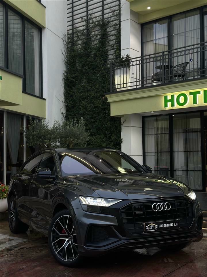 Audi Q8 2020 - foto 1