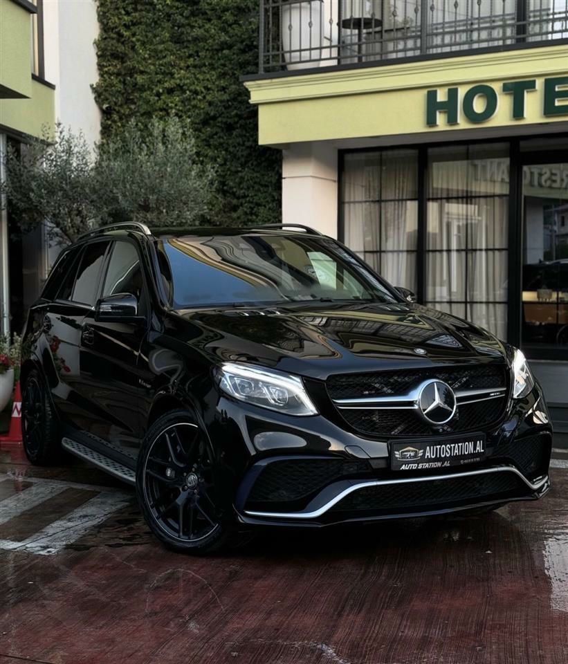 Mercedes-Benz GLE 2017 - foto 1