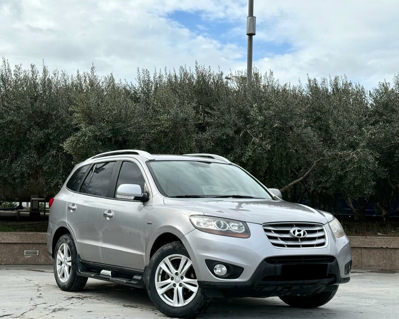 Hyundai Santa Fe 2012 - photo 1