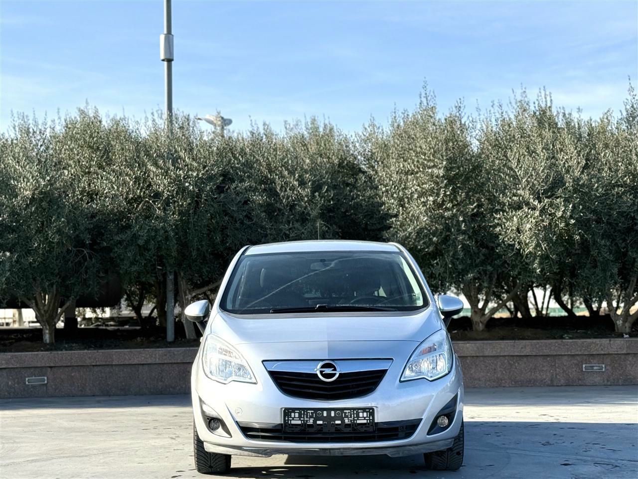 Opel Meriva 2011 - foto 1