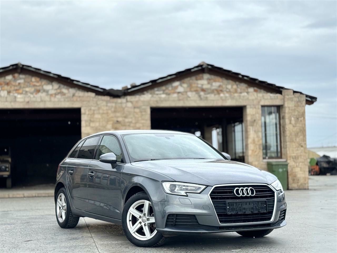 Audi A3 2018 - foto 1