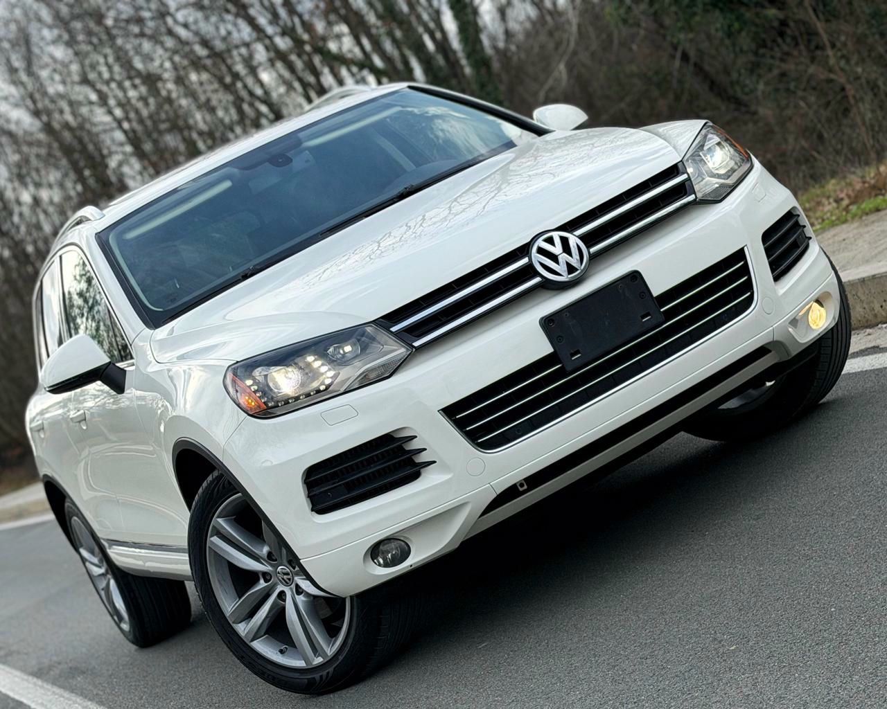 Volkswagen Touareg 2012 - foto 1