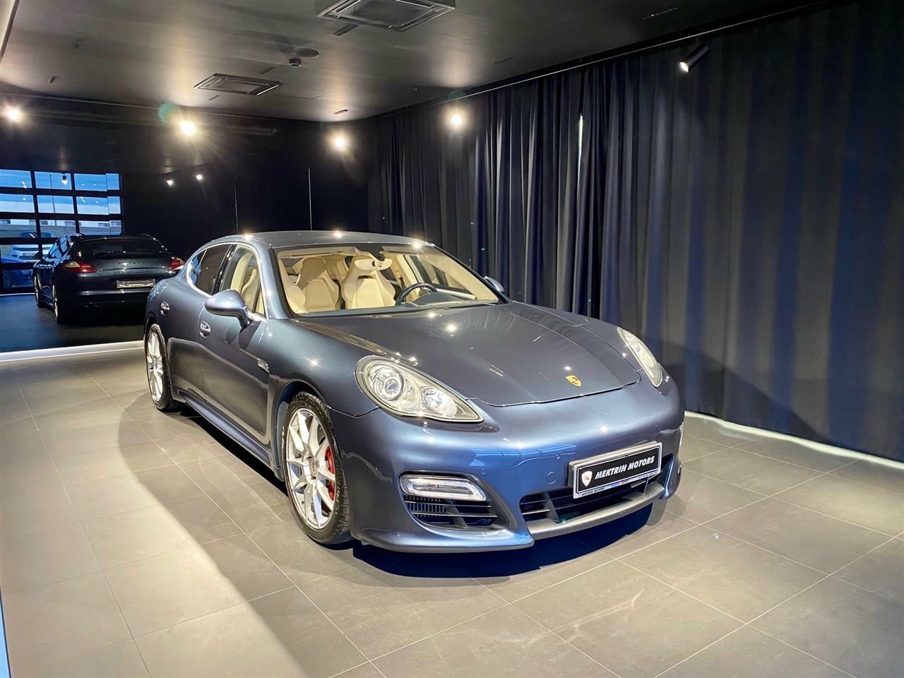 Porsche Panamera 2011 - photo 1