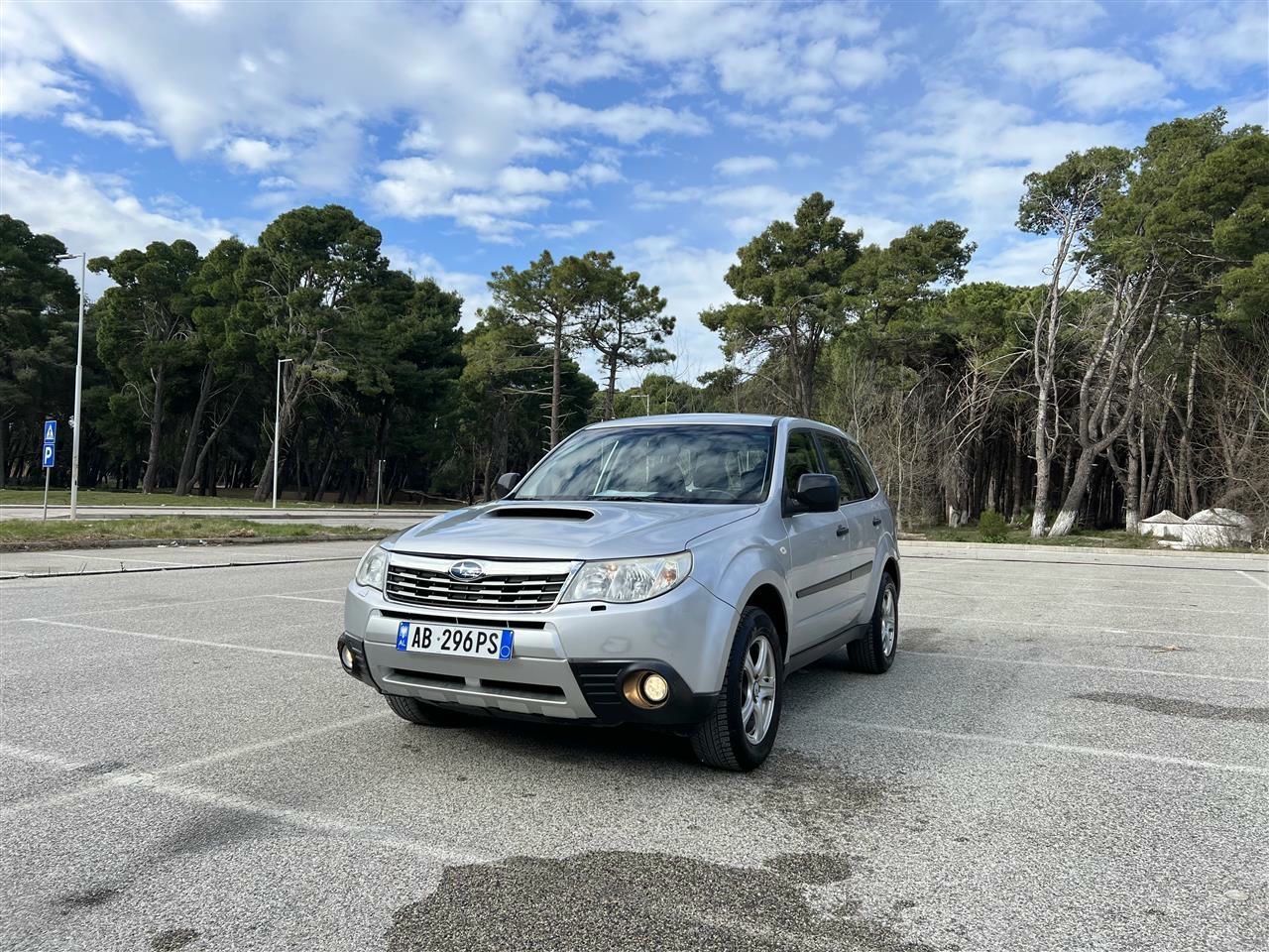 Subaru Forester 2010 - foto 1