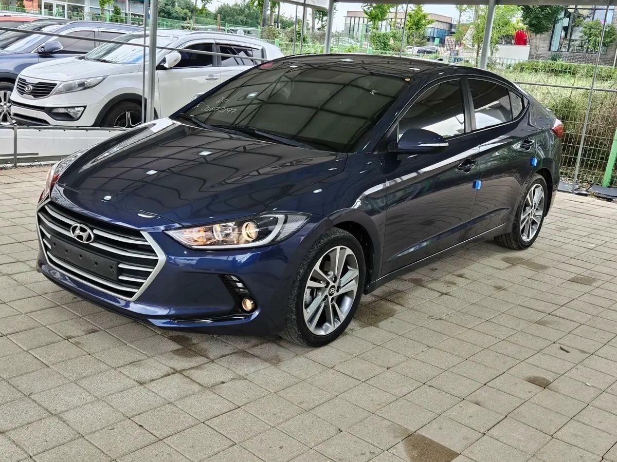Hyundai Elantra 2018 - foto 1