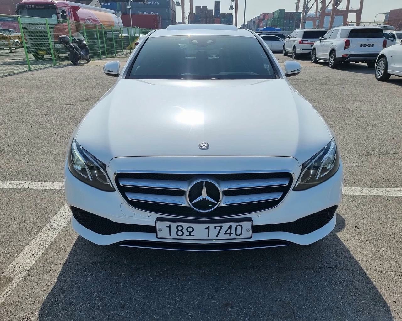 Mercedes-Benz E-Class 2017 - foto 1