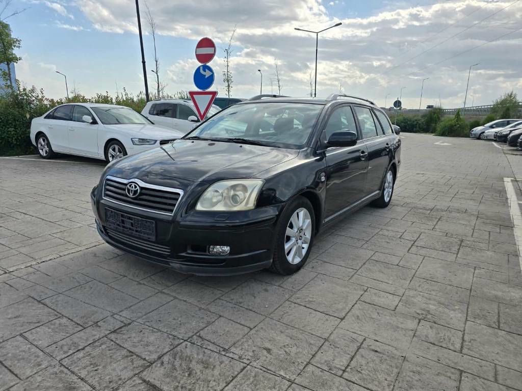 Toyota Avensis 2005 - foto 1