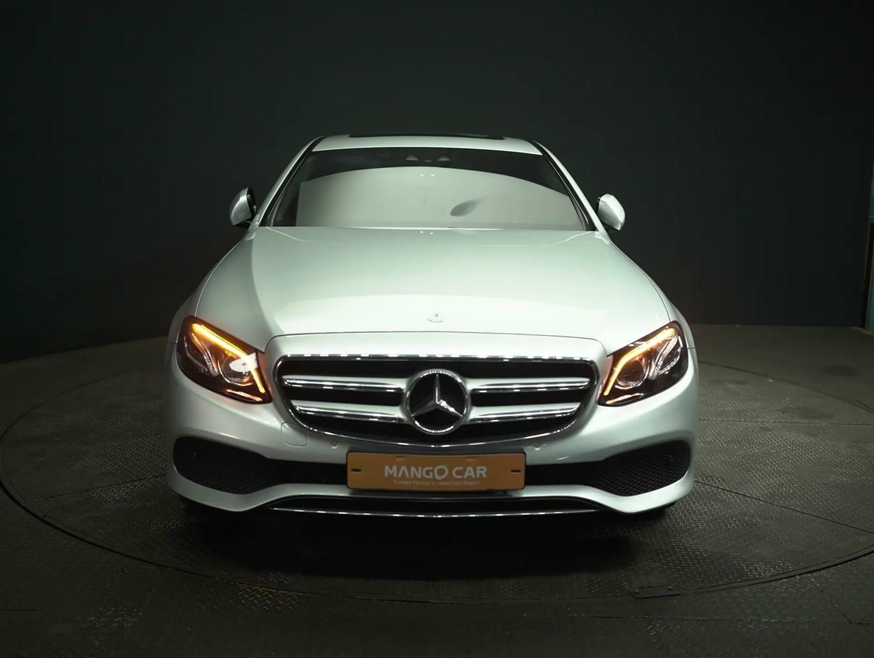 Mercedes-Benz E-Class 2017 - foto 1