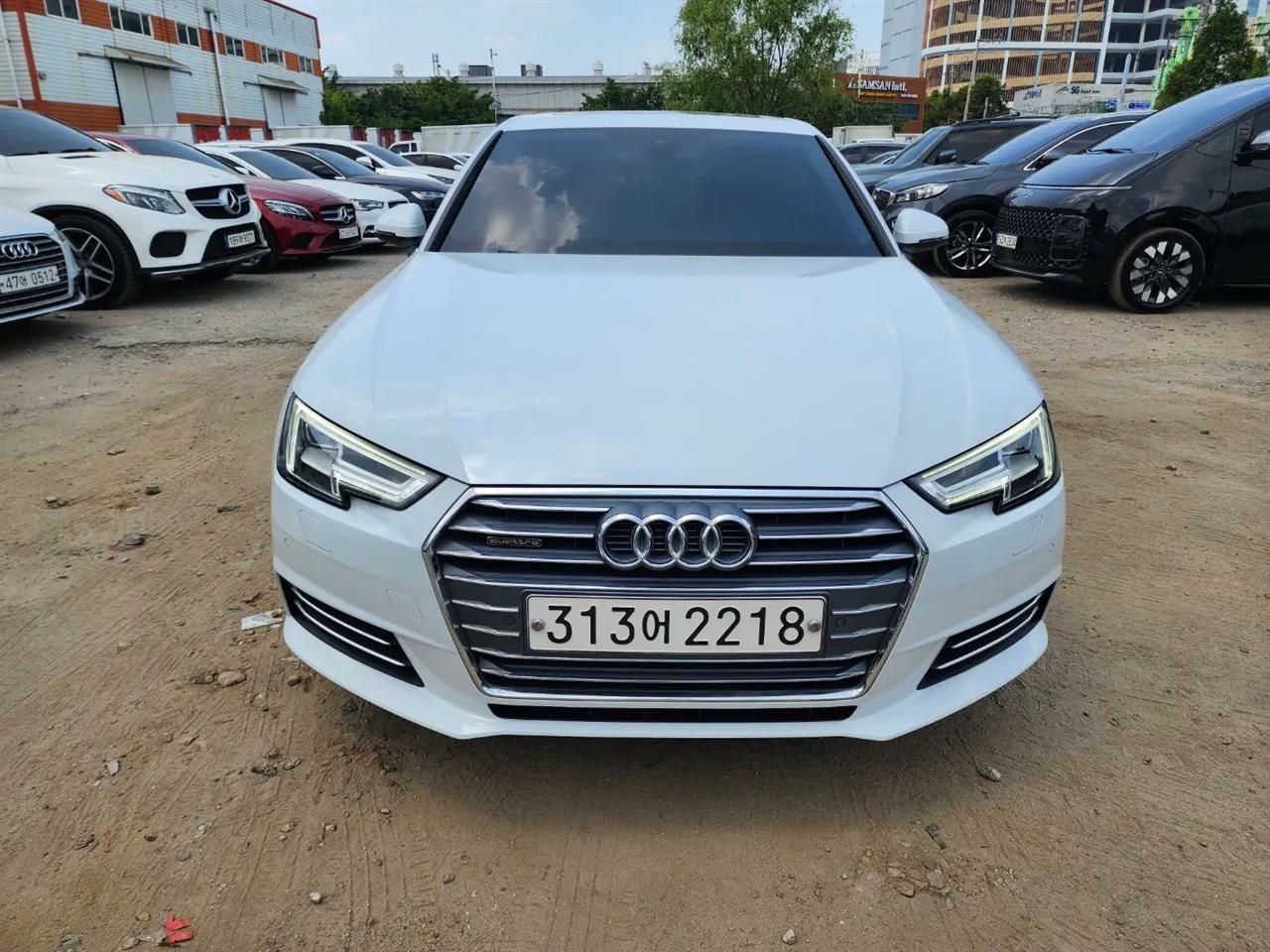Audi A4 2018 - foto 1