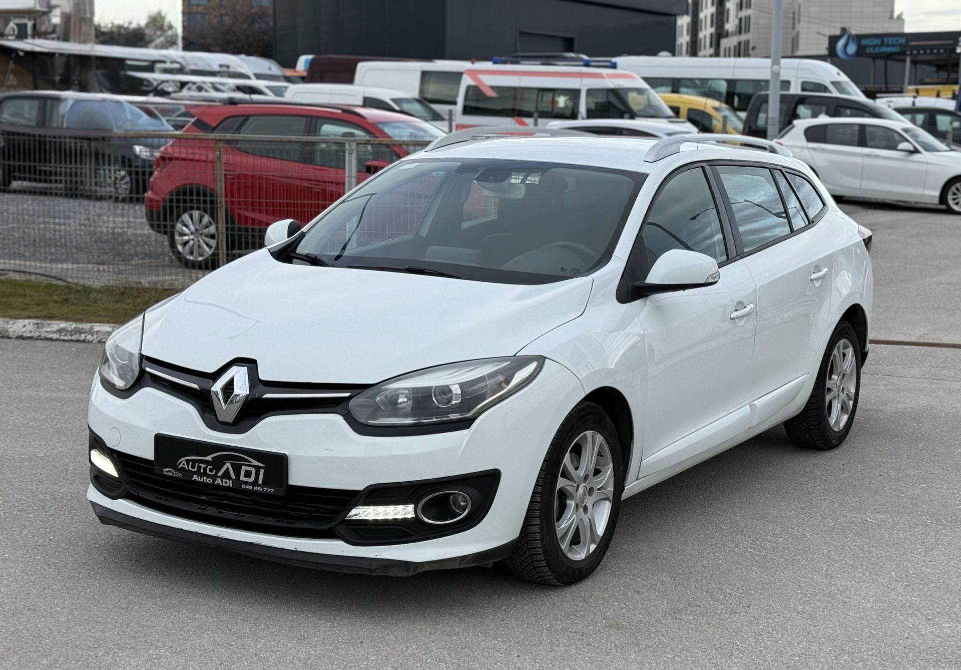 Renault Megane 2014 - foto 1