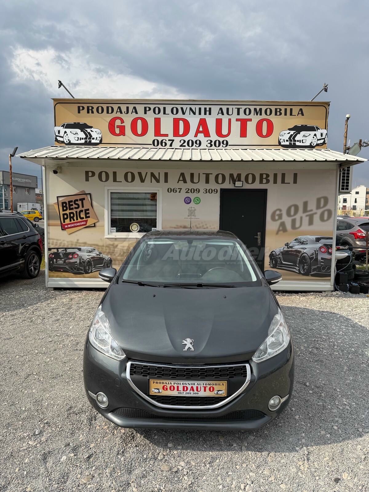 Peugeot 208 2014 - foto 1