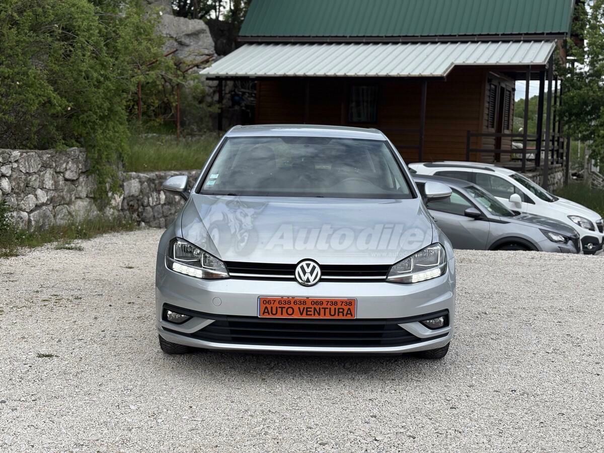 Volkswagen Golf 2019 - foto 1