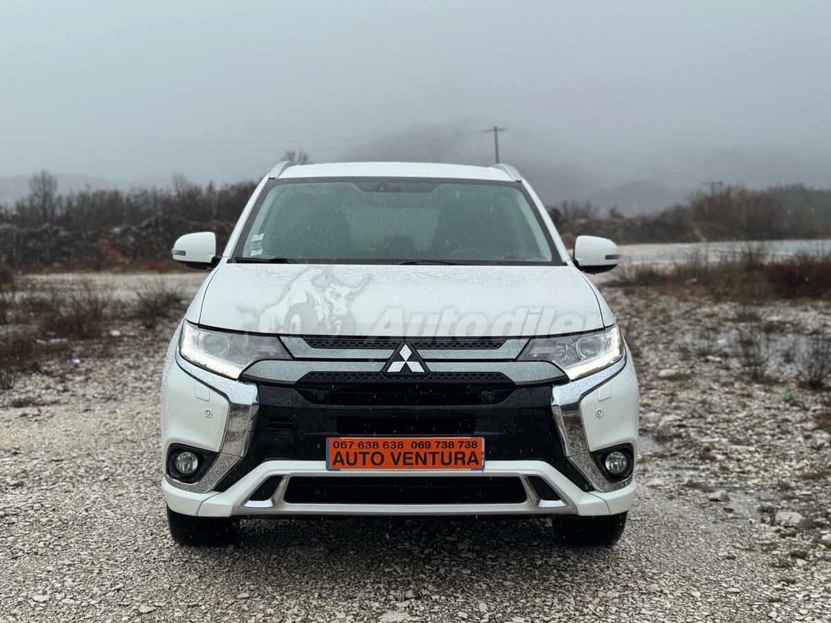 Mitsubishi Outlander 2019 - foto 1