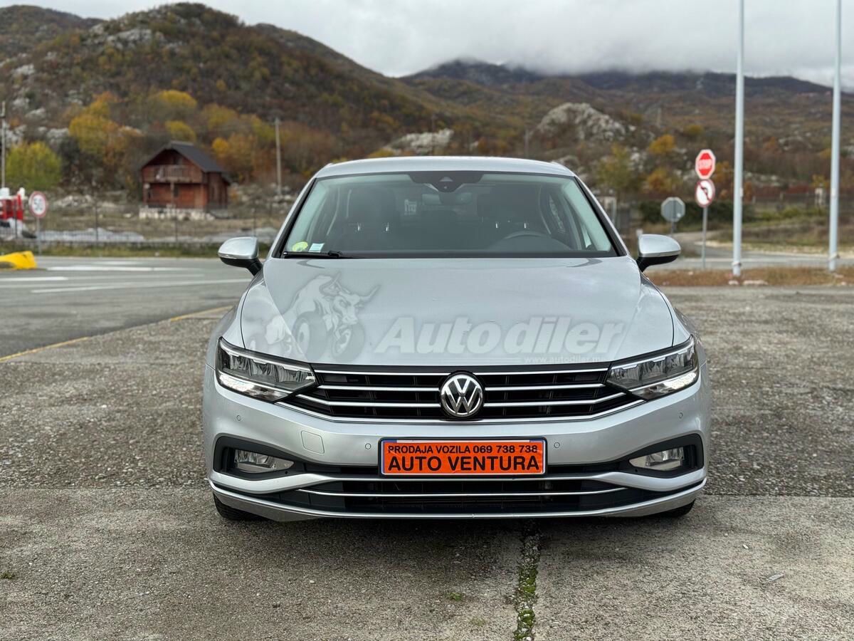 Volkswagen Passat 2019 - foto 1
