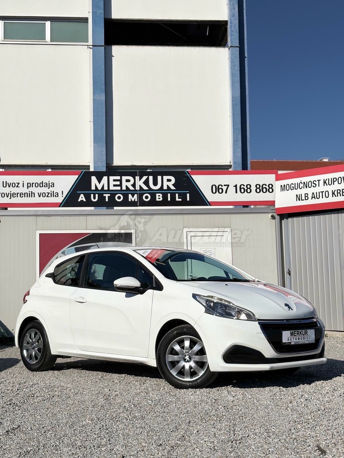 Peugeot 208 2015 - foto 1