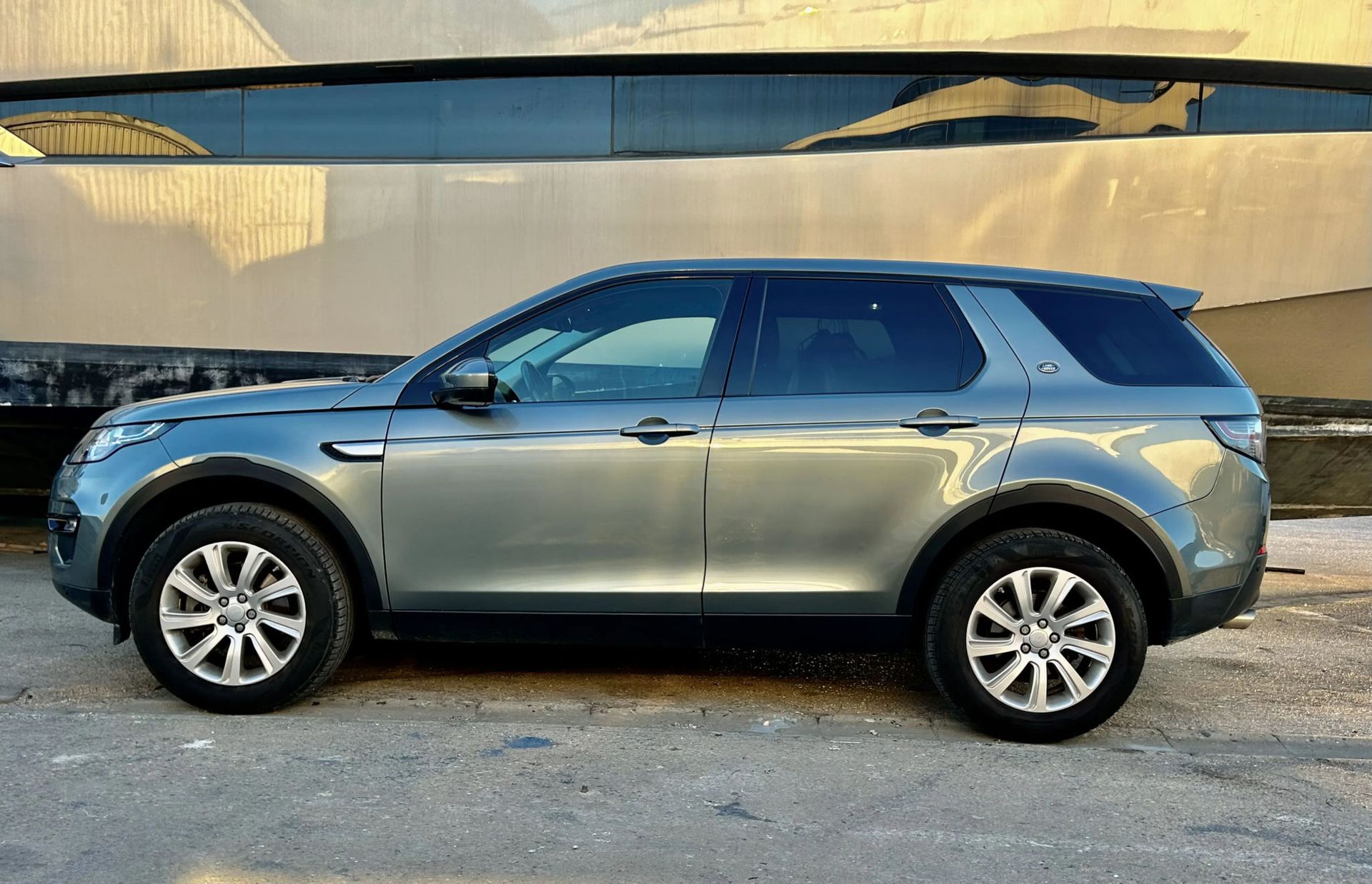 Land Rover Discovery 2015 - foto 1