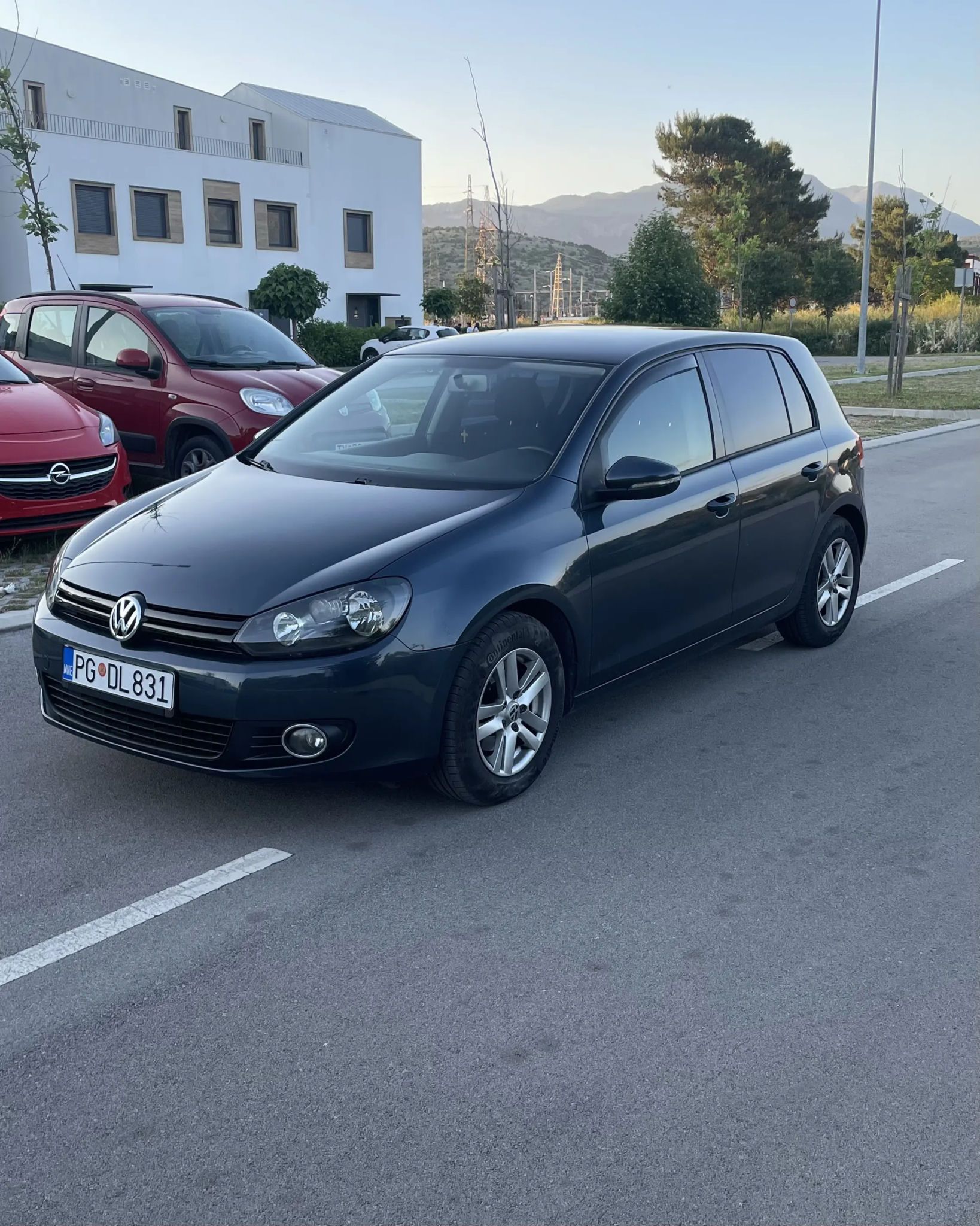 Volkswagen Golf 2010 - foto 1